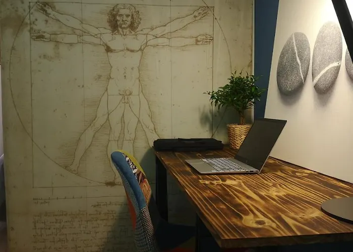 Moderne Et Paisible Avec Balcon